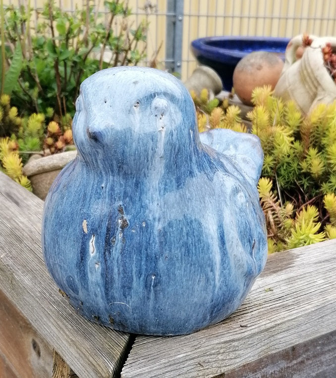 NEU !! 2. Wahl ! Vogel aus frostfesten Steinzeug hellblau glasiert ca. 24 cm lang Deko Garten Spatz Figur Taube