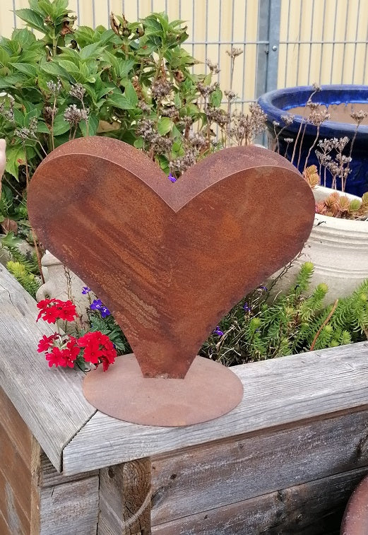 Herz, offen auf Platte, bepflanzbar, 29 x 23 cm aus Metall in Edelrost Hochzeit